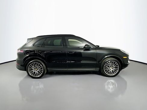 Used 2023 Porsche Cayenne AWD/4WD image 8