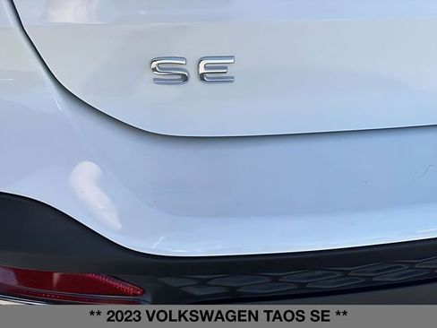Used 2023 Volkswagen Taos SE w/ Panoramic Sunroof Package AWD/4WD image 8