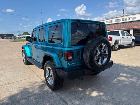 Used 2020 Jeep Wrangler Unlimited Sahara AWD/4WD image 5