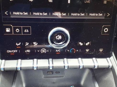 Used 2025 GMC Terrain Elevation AWD/4WD image 19