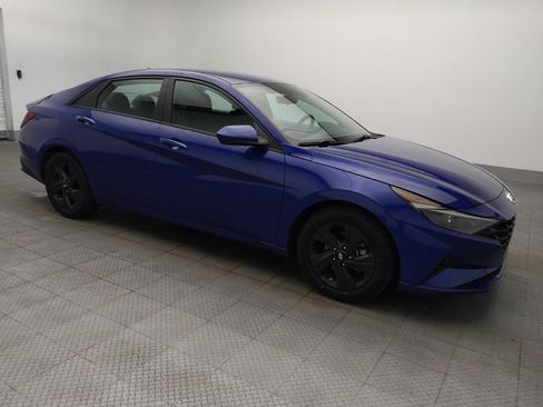 Used 2022 Hyundai Elantra SEL image 11