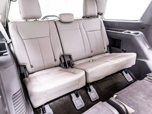 Used 2019 Ford Expedition XLT w/ Equipment Group 202A RWD image 35