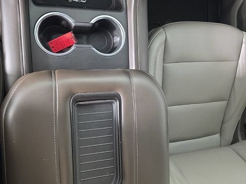 Used 2021 Chevrolet Suburban LT AWD/4WD image 21