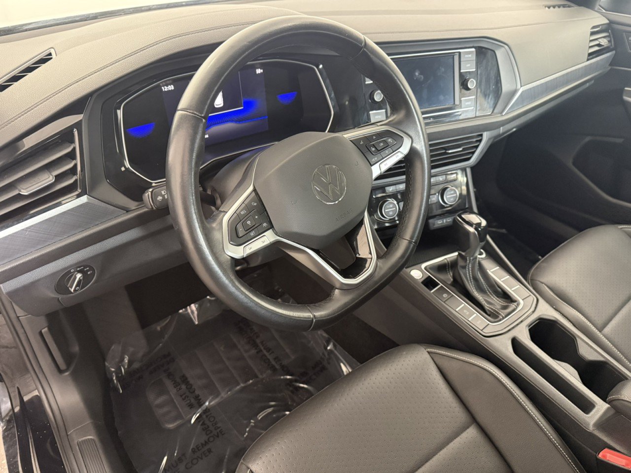 Used 2024 Volkswagen Jetta SE FWD image 15