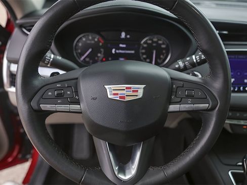 Used 2023 Cadillac XT4 Luxury w/ Driver Awareness Package image 12