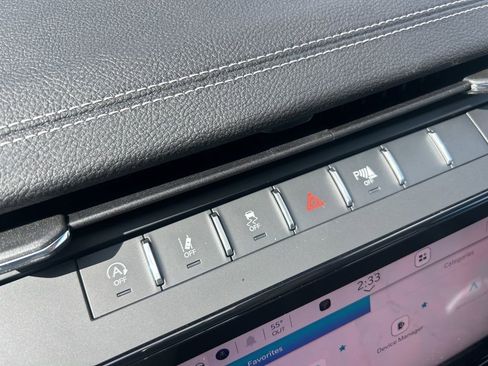 New 2026 Jeep Grand Cherokee Altitude AWD/4WD image 13