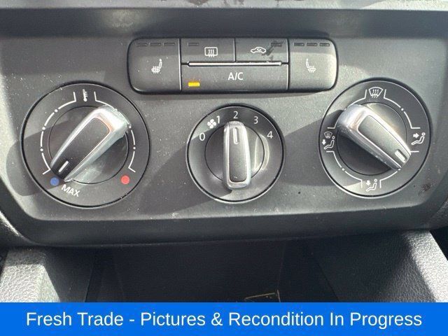Used 2016 Volkswagen Jetta SE FWD image 15