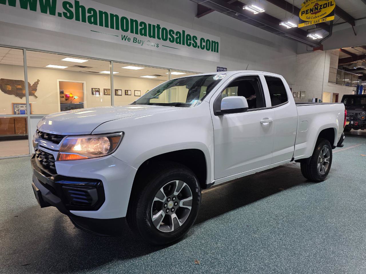 Used 2022 Chevrolet Colorado LT w/ Fleet Safety Package RWD image 2