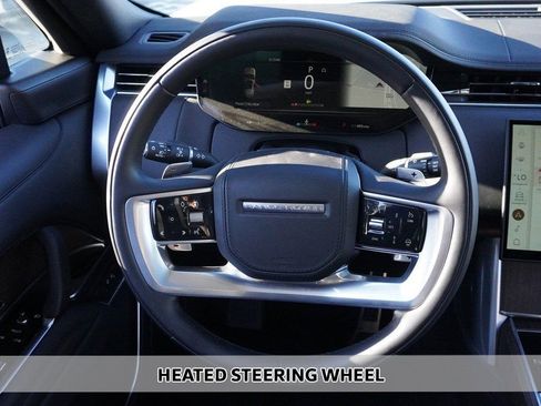 Used 2025 Land Rover Range Rover SE AWD/4WD image 10