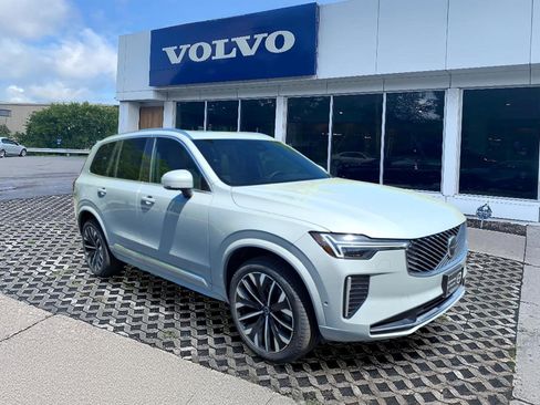 Certified 2025 Volvo XC90 B5 Plus AWD/4WD image 1