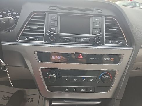 Used 2015 Hyundai Sonata SE w/ Option Group 09 image 19