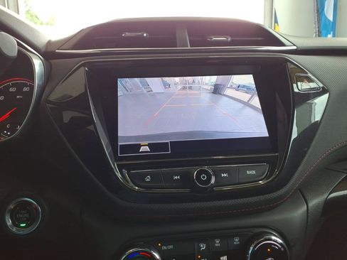 Used 2022 Chevrolet TrailBlazer RS w/ Technology Package AWD/4WD image 28