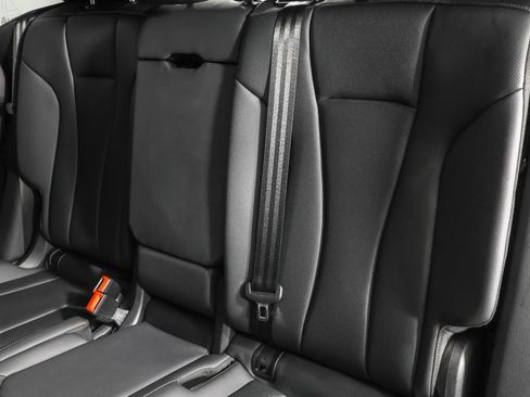 Used 2021 Audi Q8 Prestige w/ Prestige Package image 41