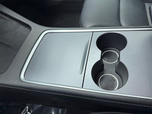 Used 2023 Tesla Model 3 Standard Range image 33