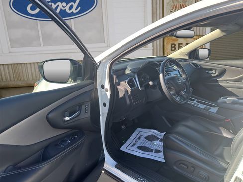 Used 2023 Nissan Murano SL w/ SL Moonroof Package image 17