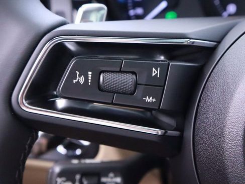 New 2024 Porsche Macan image 33