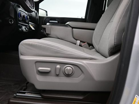 Used 2021 Chevrolet Silverado 1500 LT image 22