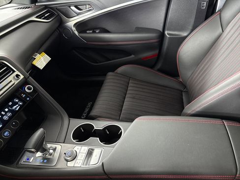 New 2025 Genesis G70 2.5T w/ Sport Prestige Package image 21