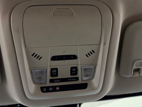 Used 2020 GMC Acadia Denali AWD/4WD image 28