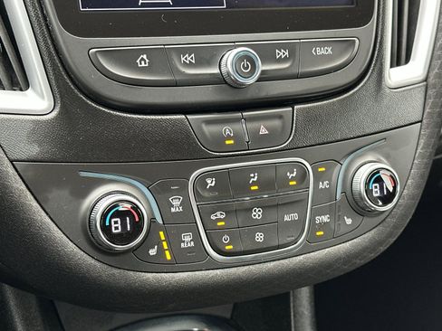 Used 2024 Chevrolet Malibu LT image 22