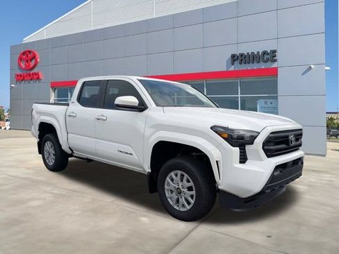 New 2026 Toyota Tacoma SR5 RWD image 2
