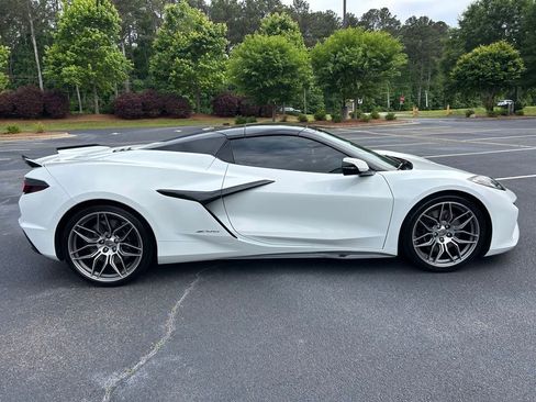 Used 2023 Chevrolet Corvette Z06 w/ Chrome Exterior Badge Package RWD image 23