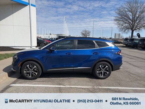 Used 2025 Kia Sportage EX w/ Premium Package image 4