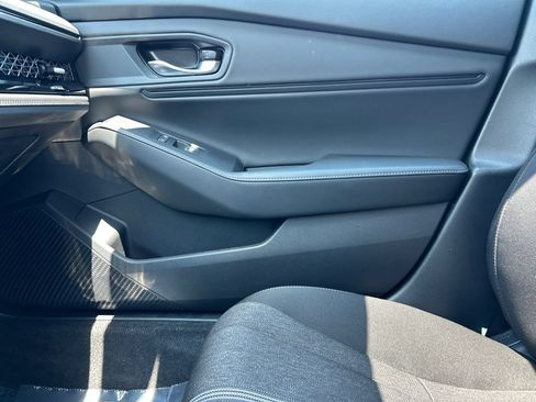 Used 2023 Honda Accord Sport image 29
