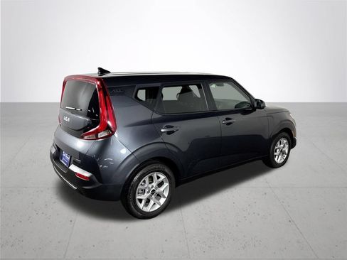 Used 2022 Kia Soul LX w/ Technology Package FWD image 6