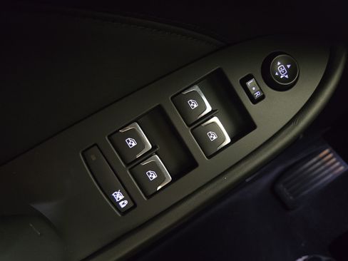 Used 2019 Cadillac CTS V w/ Carbon Fiber Package RWD image 27