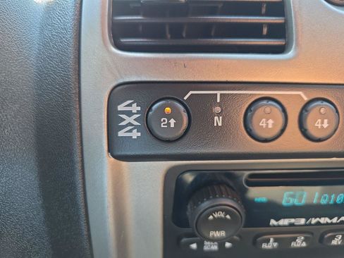 Used 2011 Chevrolet Colorado LT w/ Power Convenience Package AWD/4WD image 10