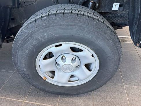 Used 2023 Toyota Tacoma SR image 6