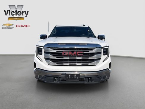 Used 2022 GMC Sierra 1500 SLE AWD/4WD image 2
