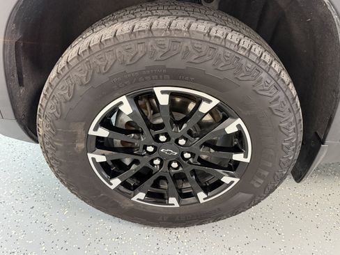 Used 2024 Chevrolet Traverse Z71 w/ LPO, Floor Liner Package AWD/4WD image 26