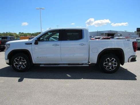 Used 2023 GMC Sierra 1500 SLT w/ SLT Premium Plus Package AWD/4WD image 3