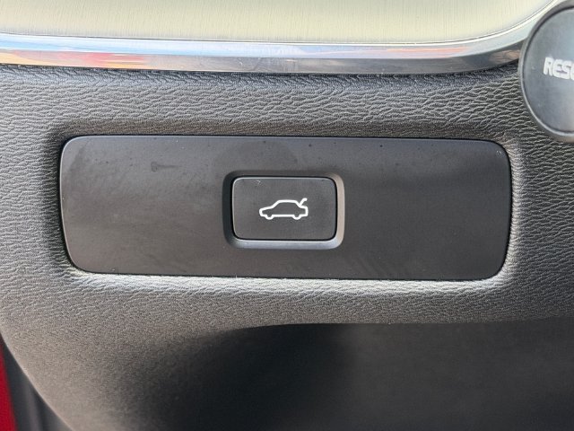 Used 2024 Volvo XC60 B5 Core AWD/4WD image 29
