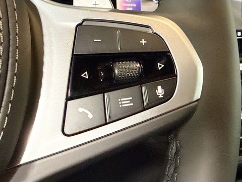 New 2026 BMW X6 xDrive40i w/ Executive Package image 38