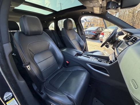 Used 2018 Jaguar F-PACE R-Sport image 20