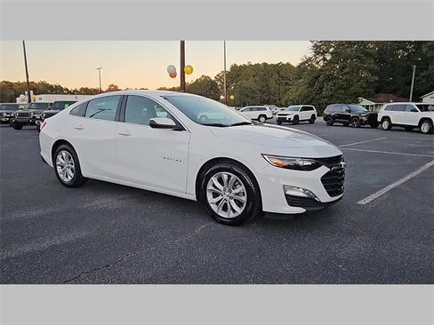 Used 2024 Chevrolet Malibu LT image 17