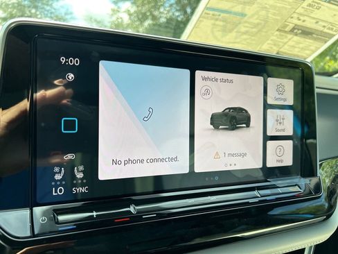 Used 2024 Volkswagen Atlas Cross Sport SEL Premium R-Line image 29