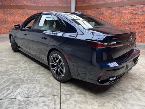 Certified 2023 BMW 760i xDrive w/ Executive Package image 3