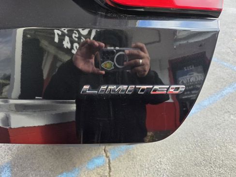 Used 2016 Dodge Durango Limited w/ Nav & Power Liftgate Group image 23