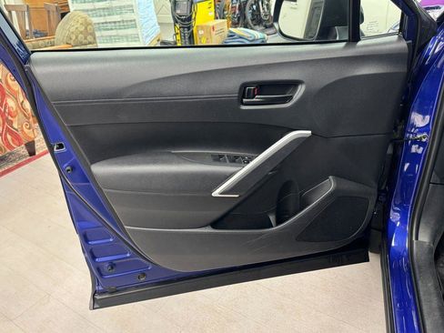 Used 2024 Toyota Corolla Cross SE w/ Moonroof Package image 15