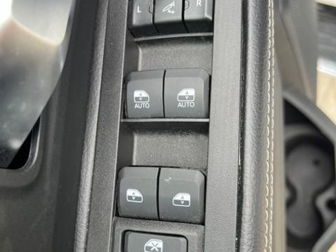 Used 2026 RAM 2500 Big Horn AWD/4WD image 15