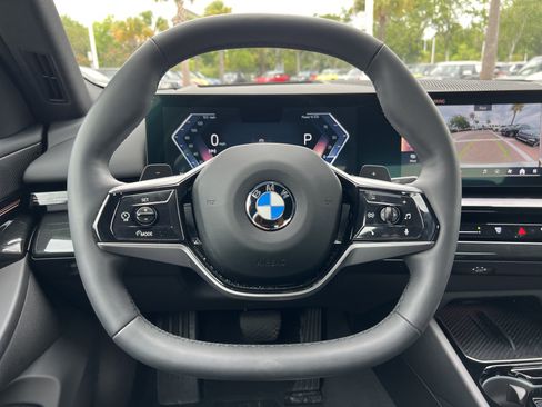 Used 2025 BMW 530i RWD image 18