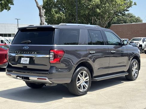 Used 2024 Ford Expedition Limited RWD image 3