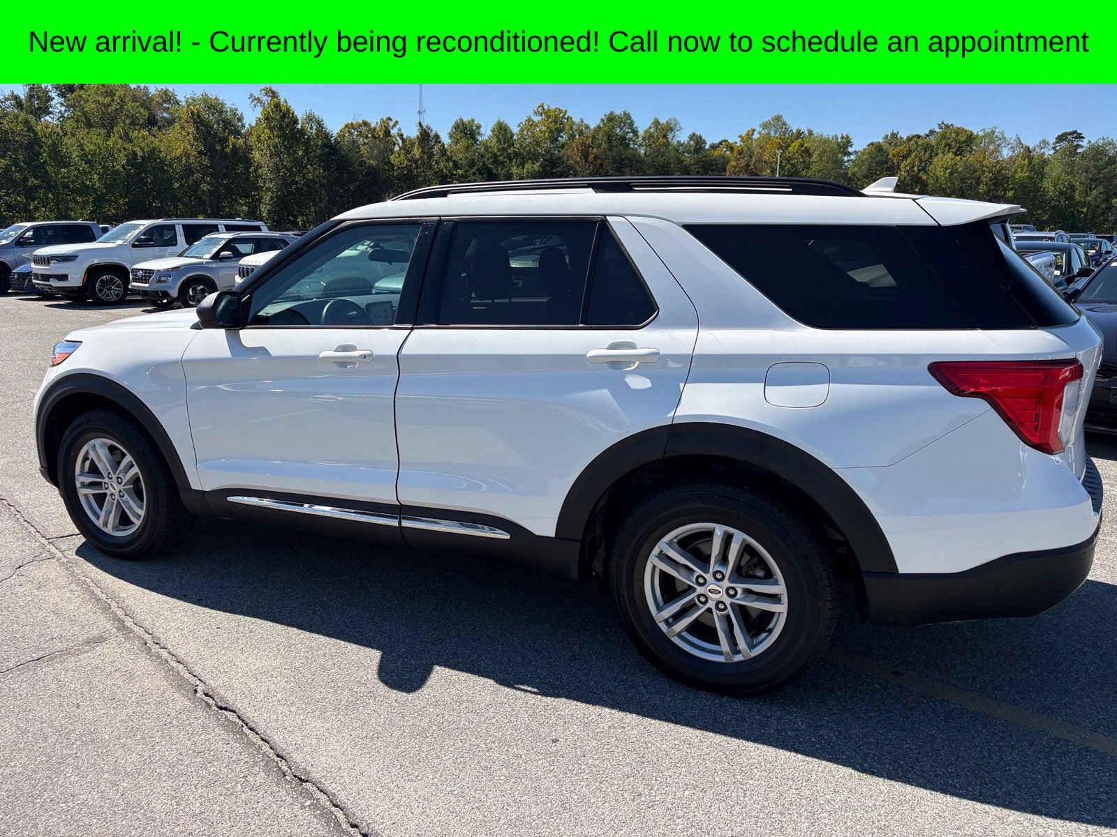Used 2024 Ford Explorer XLT w/ Equipment Group 202A AWD/4WD image 10