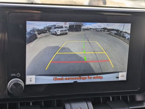 Used 2023 Toyota RAV4 LE image 18