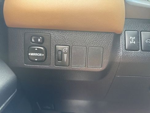 Used 2016 Toyota RAV4 XLE image 14