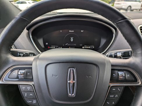 Used 2019 Lincoln Nautilus Reserve FWD image 27